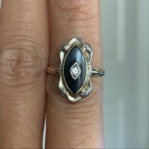 10k white and yellow gold, onyx ring w/ diamond